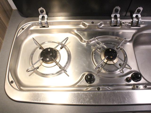 カムロード バンテック　ジル　（トリプルサブバッテリー）（ＤＣ冷蔵庫４０Ｌ）（ＦＦヒーター）（インバーター１５００Ｗ）（温水ボイラー）（マックスファン）（家庭用エアコン）（サイクルキャリア）（コンバーター）（15枚目）