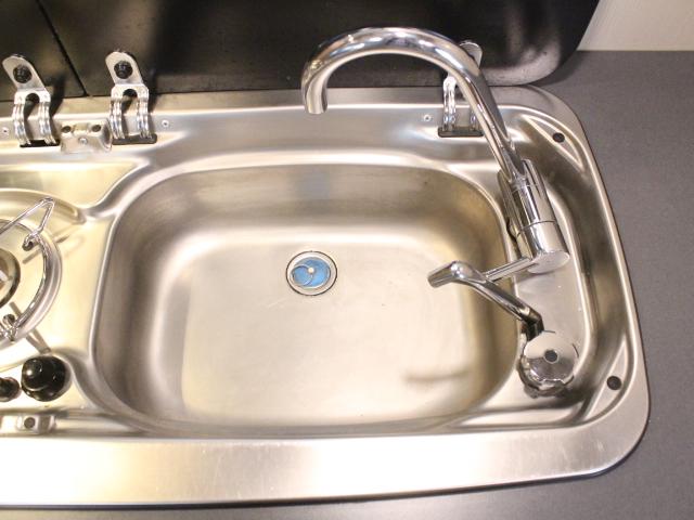 カムロード バンテック　ジル　（トリプルサブバッテリー）（ＤＣ冷蔵庫４０Ｌ）（ＦＦヒーター）（インバーター１５００Ｗ）（温水ボイラー）（マックスファン）（家庭用エアコン）（サイクルキャリア）（コンバーター）（16枚目）