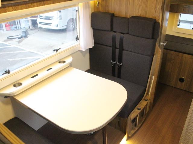 カムロード バンテック　ジル５２０　（トリプルサブバッテリー）（ベバスト製ＦＦヒーター）（温水ボイラー）（家庭用エアコン）（１５００Ｗインバーター）（ルーフベント）（サイドオーニング）（電子レンジ）（走行充電）（コンバーター）（12枚目）