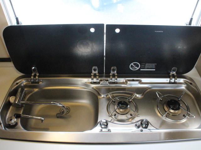 カムロード バンテック　ジル５２０　（トリプルサブバッテリー）（ベバスト製ＦＦヒーター）（温水ボイラー）（家庭用エアコン）（１５００Ｗインバーター）（ルーフベント）（サイドオーニング）（電子レンジ）（走行充電）（コンバーター）（15枚目）