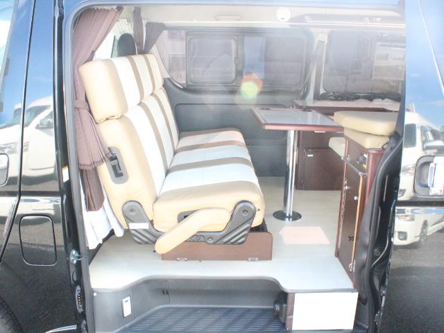 ハイエースバン OMC ツアーズワイド (ツインサブバッテリー)(DC冷蔵庫)(ベバスト製FFヒーター)(1500Wインバーター)(走行充電)(コンバーター)(電子レンジ)(ソーラーパネル)(シンク)(12枚目)