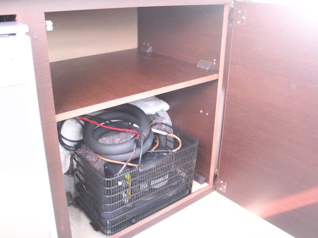 ハイエースバン OMC ツアーズワイド (ツインサブバッテリー)(DC冷蔵庫)(ベバスト製FFヒーター)(1500Wインバーター)(走行充電)(コンバーター)(電子レンジ)(ソーラーパネル)(シンク)(18枚目)