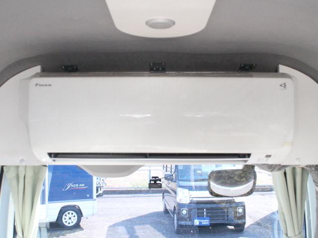 ハイエースバン キャンパー鹿児島 バース (リチウムバッテリー)(1500Wインバーター)(ベバスト製FFヒーター)(家庭用エアコン)(DC冷蔵庫)(電子レンジ)(コンバーター)(走行充電)(シンク)(3枚目)