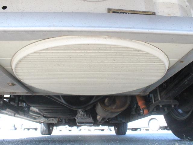 ハイエースバン キャンパー鹿児島 バース (リチウムバッテリー)(1500Wインバーター)(ベバスト製FFヒーター)(家庭用エアコン)(DC冷蔵庫)(電子レンジ)(コンバーター)(走行充電)(シンク)(45枚目)