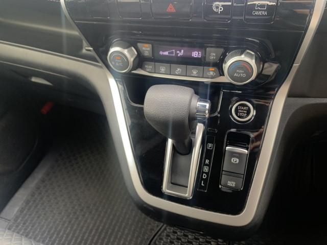 セレナ ピーズクラフト　ＰＳＶ　（車中泊）（ポップアップルーフ）（両側パワースライドドア）（両側パワースライドドア）（アラウンドビューモニター）（18枚目）