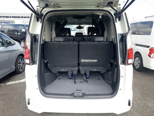 セレナ ピーズクラフト　ＰＳＶ　（車中泊）（ポップアップルーフ）（両側パワースライドドア）（両側パワースライドドア）（アラウンドビューモニター）（30枚目）