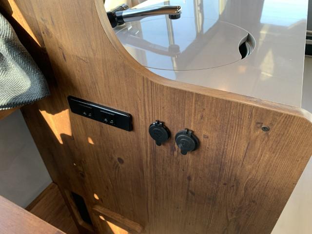 ハイエースバン フレックス モビーディック SH01 (シングルサブバッテリー)(FFヒーター)(400Wインバーター)(走行充電)(コンバーター)(デジタルインナーミラー)(DC冷蔵庫)(リアスピーカー)(29枚目)