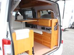 乗車人数：５名　就寝人数：２名　車両サイズは、長さ４０６ｃｍ　幅１６６ｃｍ　高さ２４０ｃｍ。８ナンバーとなります♪ 5
