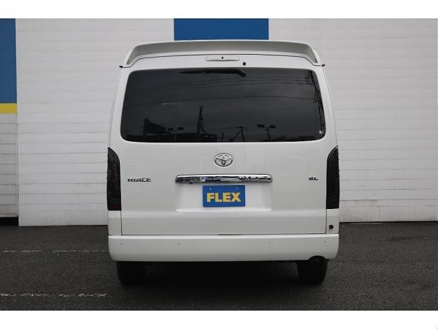 ハイエースワゴン ＧＬ　ロング　内装架装ｆａｍｉｌｉａｒ　ＦＦヒーター　ＢＩＧＸ　ＯＰＴＭサウンド　ＮＣ－１アルミ　シートカバー　ドアバイザー　ルーフスピーカー　ＥＴＣ　センターコンソール　ＬＥＤテール　エアロ　サブバッテリー（18枚目）