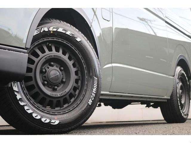 ハイエースバン ロングスーパーＧＬ　ＭＢエディション　ベッドキット　Ｔ－ｆｏｒｃｅフロントスポイラー　ＣＲＳ　リアウィング　ＡＬＰＩＮＥ　　ＢＩＧＸ　Ｄ／Ａ　アーバンカーキ　エンブレムブラック塗装　ドアミラーカバー塗装　マットブラック（15枚目）
