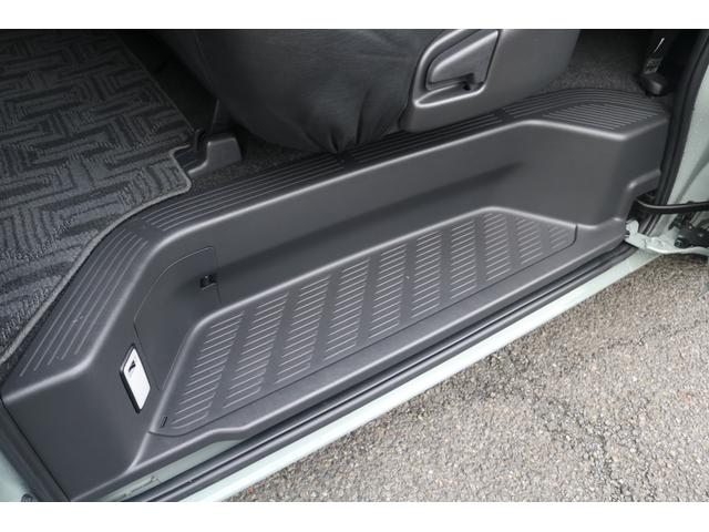 ハイエースバン ロングスーパーＧＬ　ＭＢエディション　ベッドキット　Ｔ－ｆｏｒｃｅフロントスポイラー　ＣＲＳ　リアウィング　ＡＬＰＩＮＥ　　ＢＩＧＸ　Ｄ／Ａ　アーバンカーキ　エンブレムブラック塗装　ドアミラーカバー塗装　マットブラック（38枚目）