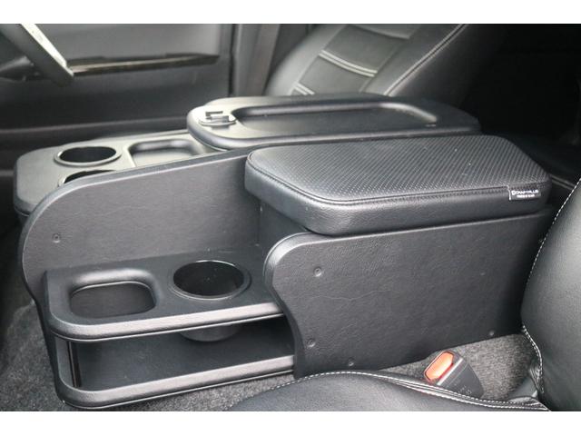 ハイエースバン スーパーＧＬ　ダークプライムＩＩ　ＭＢカスタム　ＢＩＧＸ　フローリング　ベッドキット　ルーフスピーカー　シートカバー　ダウンライト　サイドバー　アミエース　フローリング　ファルケン　Ｗ１１　１７インチ　ＥＴＣ　センターコンソール（38枚目）