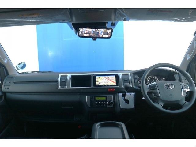 ハイエースワゴン GL ロング familiar センターテーブル フラット フローリング施工 ナビ ETC フリップダウンモニター シートカバー ULTIMATE LEDテール NT-1 16インチ デジタルインナーミラー PVM(19枚目)