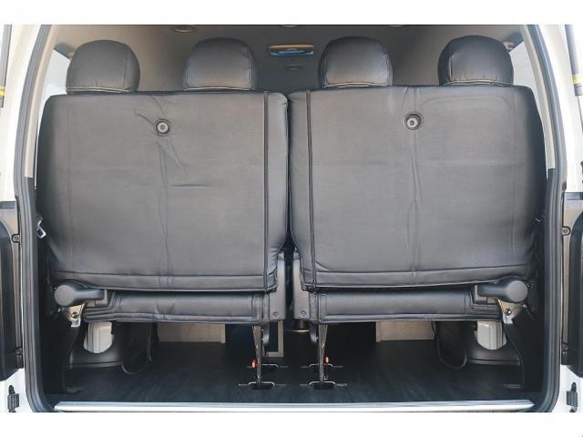 ハイエースワゴン GL ロング familiar センターテーブル フラット フローリング施工 ナビ ETC フリップダウンモニター シートカバー ULTIMATE LEDテール NT-1 16インチ デジタルインナーミラー PVM(20枚目)