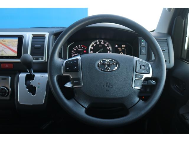 ハイエースワゴン GL ロング familiar センターテーブル フラット フローリング施工 ナビ ETC フリップダウンモニター シートカバー ULTIMATE LEDテール NT-1 16インチ デジタルインナーミラー PVM(73枚目)