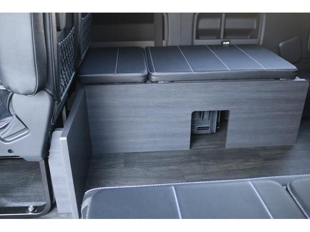 ハイエースワゴン GL ロング familiar センターテーブル フラット フローリング施工 ナビ ETC フリップダウンモニター シートカバー ULTIMATE LEDテール NT-1 16インチ デジタルインナーミラー PVM(79枚目)