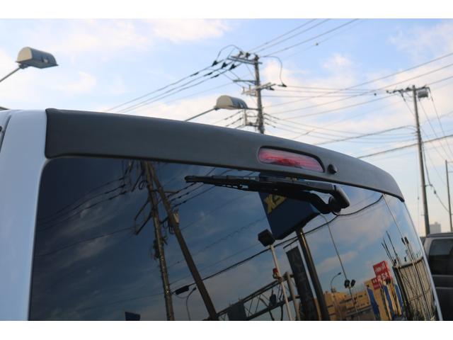 ハイエースバン スーパーＧＬ　ダークプライム　ベッドキット　ＣＦカーゴ　社外フロントスポイラー　煌ＬＥＤテール　７インチナビ　サイドバー　ＥＴＣ　バックカメラ　ベッドキット　ガッツミラー同色塗装　フェニーチェ　１６インチ　グッドイヤー（79枚目）