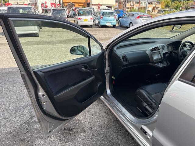 ストリーム RSZ キーレスキー・バックカメラ・社外アルミホイール・ETC(24枚目)