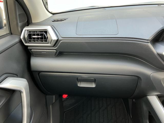 ロッキー プレミアムＧ　ＨＥＶ　バックカメラ　アダプティブクルーズコントロールシステム　レーンアシスト　シートヒーター　ＬＥＤヘッドライト　盗難防止システム　衝突安全ボディ　アルミホイール　電動格納ミラー　運転席助手席エアバック（12枚目）