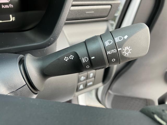 ロッキー プレミアムＧ　ＨＥＶ　バックカメラ　アダプティブクルーズコントロールシステム　レーンアシスト　シートヒーター　ＬＥＤヘッドライト　盗難防止システム　衝突安全ボディ　アルミホイール　電動格納ミラー　運転席助手席エアバック（17枚目）