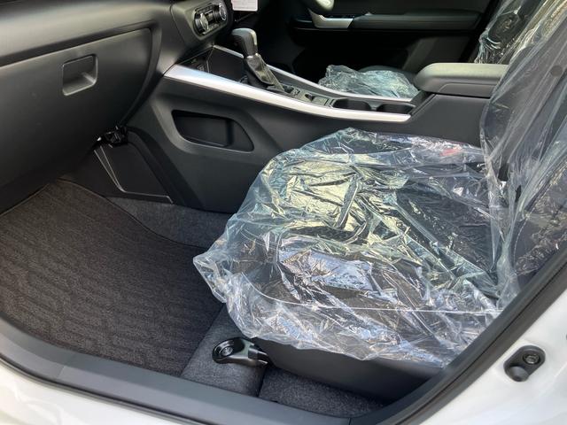 ロッキー プレミアムＧ　ＨＥＶ　バックカメラ　アダプティブクルーズコントロールシステム　レーンアシスト　シートヒーター　ＬＥＤヘッドライト　盗難防止システム　衝突安全ボディ　アルミホイール　電動格納ミラー　運転席助手席エアバック（44枚目）