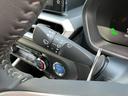 プレミアムＧ　ＨＥＶ　バックカメラ　アダプティブクルーズコントロールシステム　レーンアシスト　シートヒーター　ＬＥＤヘッドライト　盗難防止システム　衝突安全ボディ　アルミホイール　電動格納ミラー　運転席助手席エアバック（18枚目）