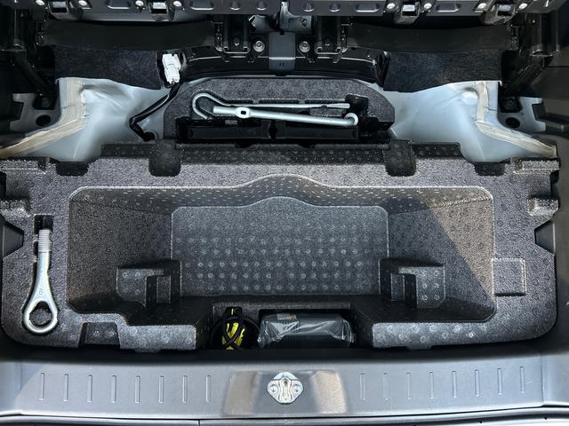 ムーヴキャンバス Ｘブラックインテリアリミテッド　ＳＡＩＩＩ　ナビ・ドラレコ付　保証　まごころ保証　１年間・走行距離無制限付き　Ｂｌｕｅｔｏｏｔｈオーディオ　地デジ　ドライブレコーダー　オートマチックハイビーム　両側パワースライドドア　キーフリー　３６０°カメラ　電動格納ミラー（41枚目）