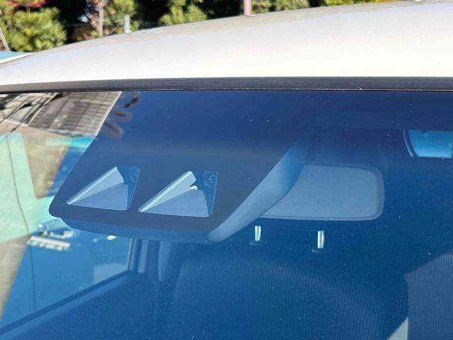 ムーヴ ＸリミテッドＩＩ　ＳＡＩＩＩ　ナビ・バックカメラ付　保証　まごころ保証　１年間・走行距離無制限付き　プッシュボタンエンジンスタート・キーフリーキー・オートエアコン・オートライト・運転席シートヒーター・電動格納ドアミラー・純正ナビ・バックカメラ（3枚目）