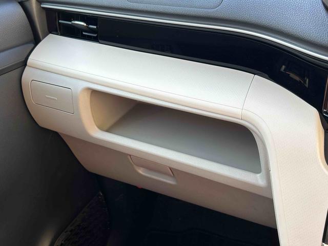 ムーヴ ＸリミテッドＩＩ　ＳＡＩＩＩ　ナビ・バックカメラ付　保証　まごころ保証　１年間・走行距離無制限付き　プッシュボタンエンジンスタート・キーフリーキー・オートエアコン・オートライト・運転席シートヒーター・電動格納ドアミラー・純正ナビ・バックカメラ（24枚目）