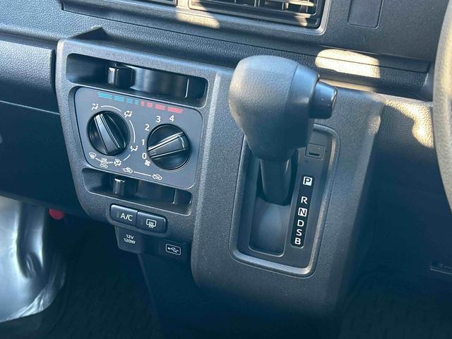 ハイゼットカーゴ ＤＸ　純正エントリーナビ・ＥＴＣ・キーレスキー付　保証　新車保証・まごころ保証　１年間・走行距離無制限付き　Ｂｌｕｅｔｏｏｔｈ対応　ＥＴＣ車載器　ＤＶＤ　ＵＳＢ　安全ボディ　ナビＴＶ　キーレスキー　両側スライドドア　エコアイドル　ＥＳＣ　記録簿（5枚目）