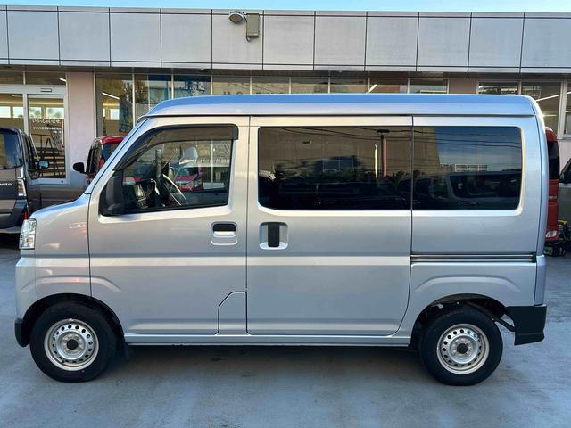 ハイゼットカーゴ ＤＸ　純正エントリーナビ・ＥＴＣ・キーレスキー付　保証　新車保証・まごころ保証　１年間・走行距離無制限付き　Ｂｌｕｅｔｏｏｔｈ対応　ＥＴＣ車載器　ＤＶＤ　ＵＳＢ　安全ボディ　ナビＴＶ　キーレスキー　両側スライドドア　エコアイドル　ＥＳＣ　記録簿（17枚目）