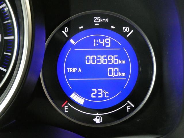 フィット 13G・Fパッケージ 5速マニュアル ディスプレイオーディオ バックカメラ ETC PUSHスタート スマートキー USB入力端子 アイドリングストップ(37枚目)