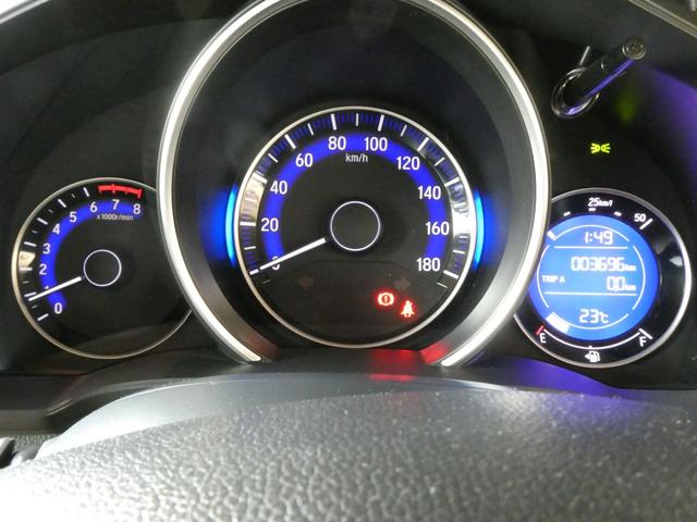 フィット 13G・Fパッケージ 5速マニュアル ディスプレイオーディオ バックカメラ ETC PUSHスタート スマートキー USB入力端子 アイドリングストップ(38枚目)