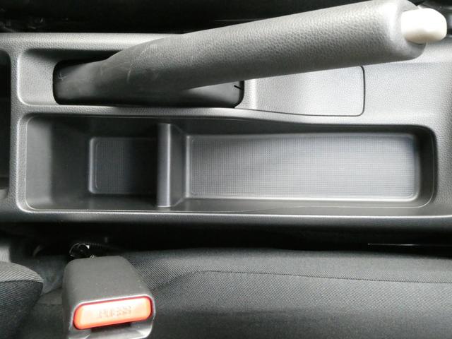 フィット 13G・Fパッケージ 5速マニュアル ディスプレイオーディオ バックカメラ ETC PUSHスタート スマートキー USB入力端子 アイドリングストップ(42枚目)