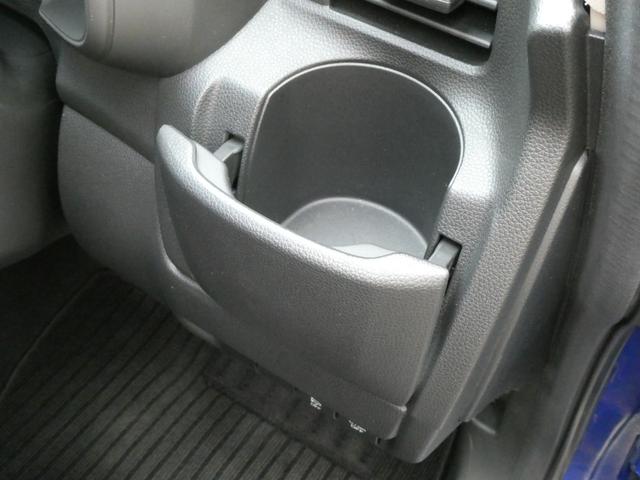 フィット 13G・Fパッケージ 5速マニュアル ディスプレイオーディオ バックカメラ ETC PUSHスタート スマートキー USB入力端子 アイドリングストップ(45枚目)