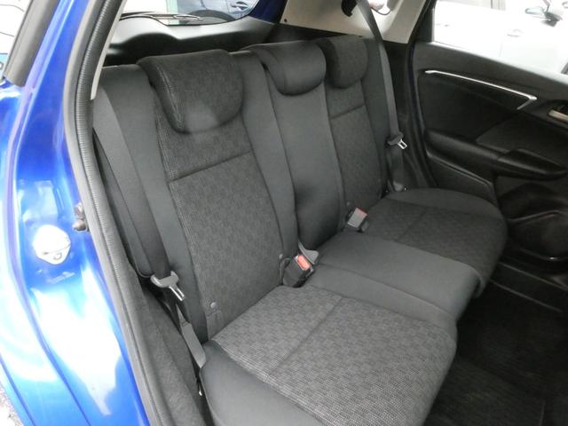 フィット 13G・Fパッケージ 5速マニュアル ディスプレイオーディオ バックカメラ ETC PUSHスタート スマートキー USB入力端子 アイドリングストップ(49枚目)