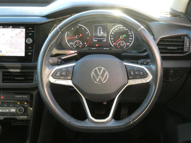 Ｔ－クロス ＴＳＩ　１ｓｔ　メモリーナビ　バックカメラ　ＢｌｕｅｔｏｏｔｈＡｕｄｉｏ　アダプティブクルーズコントロール　クリアランスソナー　パークアシスト　ＥＴＣ　１６インチアルミホイール　ＰＵＳＨスタート　スマートキー（49枚目）