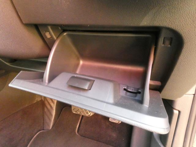 ゴルフ ＴＳＩコンフォートライン　メモリーナビ　バックカメラ　ＢｌｕｅｔｏｏｔｈＡｕｄｉｏ　パドルシフト　アダプティブクルーズコントロール　電動パーキング　オートホールド　レーンアシスト　ＥＴＣ　ＵＳＢ端子　アイドリングストップ（49枚目）