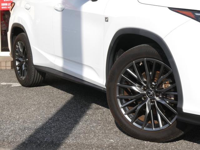 納車前には熟練のスタッフによる点検整備を実施致します♪カードクターによるお車の健康診断♪また親切・丁寧なスタッフがお車の特性や詳細などアドバイス致します。まずはお気軽にご来店くださいませ♪