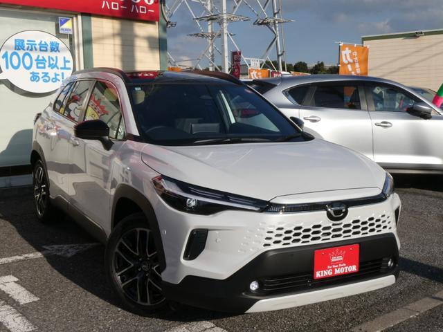 カローラクロス ハイブリッド　Ｚ　登録済未使用車　メモリーナビ　パノラマルーフ　Ｂｌｕｅｔｏｏｔｈ　アダプティブクルーズコントロール　プリクラッシュセーフティ　ＥＴＣ２．０　パークアシスト　パワーバックドア　オートマチックハイビーム（13枚目）