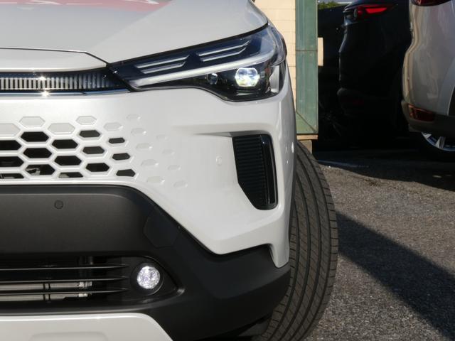 カローラクロス ハイブリッド　Ｚ　登録済未使用車　メモリーナビ　パノラマルーフ　Ｂｌｕｅｔｏｏｔｈ　アダプティブクルーズコントロール　プリクラッシュセーフティ　ＥＴＣ２．０　パークアシスト　パワーバックドア　オートマチックハイビーム（22枚目）