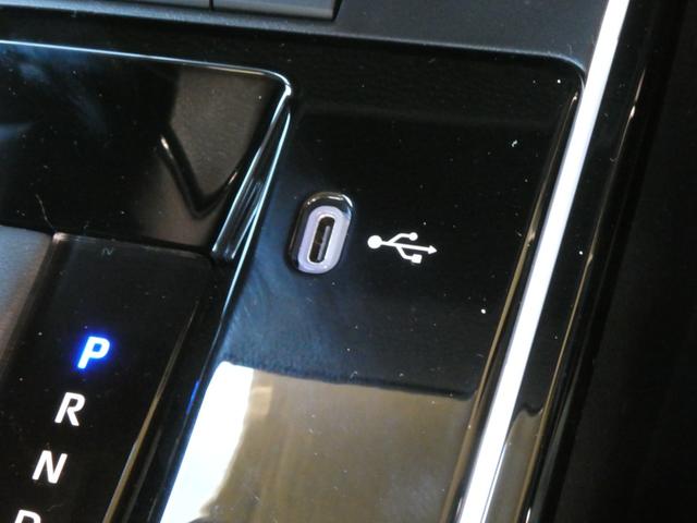 カローラクロス ハイブリッド　Ｚ　登録済未使用車　メモリーナビ　パノラマルーフ　Ｂｌｕｅｔｏｏｔｈ　アダプティブクルーズコントロール　プリクラッシュセーフティ　ＥＴＣ２．０　パークアシスト　パワーバックドア　オートマチックハイビーム（42枚目）