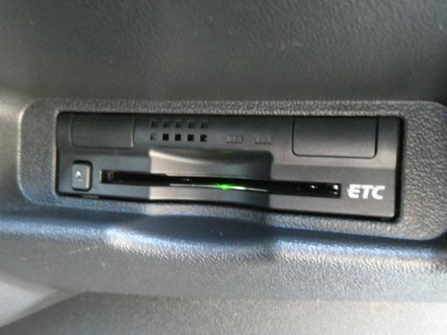 ハイエースバン ロングスーパーGL メモリーナビ 外部モニター フリップダウンモニター バックカメラ BluetoothAudio 社外17インチアルミホイール ドライブレコーダー ETC キーレス(12枚目)