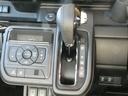 足元もスッキリなインパネＡＴ♪シフトチェンジの操作性に優れ、なおかつ室内空間を有効活用してくれます♪