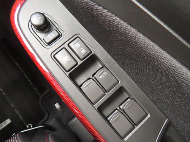 スイフトスポーツ スポーツ　２型　スズキセーフティサポート☆　バックカメラ　オートライト　Ｂｌｕｅｔｏｏｔｈ　純正ナビ　プッシュスタート　シートヒーター　オートエアコン　ＥＴＣ　スズキセーフティーサポート　衝突安全ボディ（6枚目）