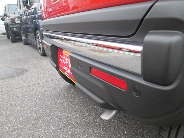 後方の衝突被害軽減ブレーキです☆クリアランスソナー☆後退時（約１ｋｍ／ｈ〜約１０ｋｍ／ｈ）、車両後方の障害物との衝突が避けられないとシステムが判断した場合、自動的に強いブレーキをかけます☆