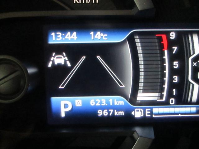 シンプルで見やすいメーターです☆インフォメーションディスプレイには、平均燃費や航続可能距離等の様々な情報が表示され、ユーザー様にお知らせします☆