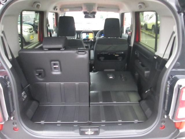 後席は片側ずつ倒せます☆使い方に応じた多彩なシートアレンジが可能☆