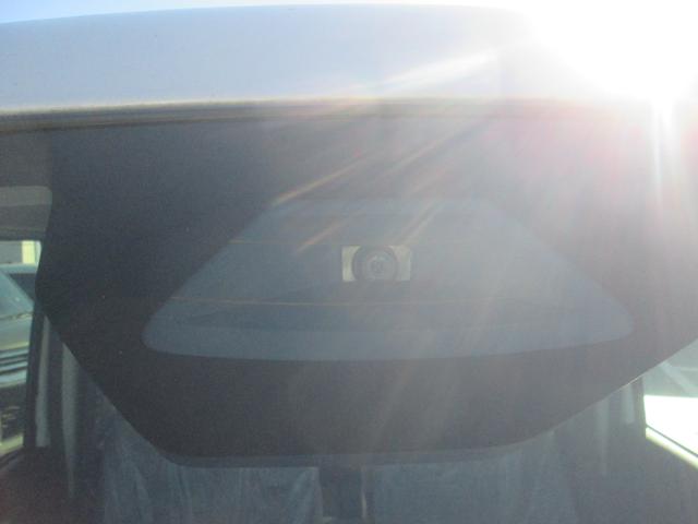 スペーシア ＨＹＢＲＩＤ　Ｘ　９インチ全方位メモリーナビ☆スズキコネクト　バックカメラ　オートライト　Ｂｌｕｅｔｏｏｔｈ　スライドドア　純正ナビ　プッシュスタート　シートヒーター　オートエアコン　禁煙車　スズキセーフティーサポート　ワンオーナー　衝突被害軽減システム（3枚目）