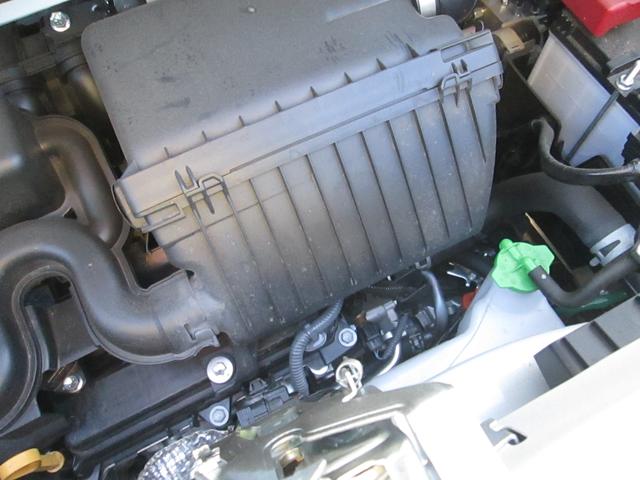 スペーシア ＨＹＢＲＩＤ　Ｘ　９インチ全方位メモリーナビ☆スズキコネクト　バックカメラ　オートライト　Ｂｌｕｅｔｏｏｔｈ　スライドドア　純正ナビ　プッシュスタート　シートヒーター　オートエアコン　禁煙車　スズキセーフティーサポート　ワンオーナー　衝突被害軽減システム（14枚目）